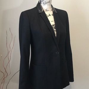 Tahari wool blazer size 8